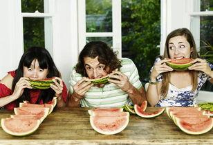 娱乐吃瓜酱还伞,揭秘明星遮阳伞背后的时尚风云